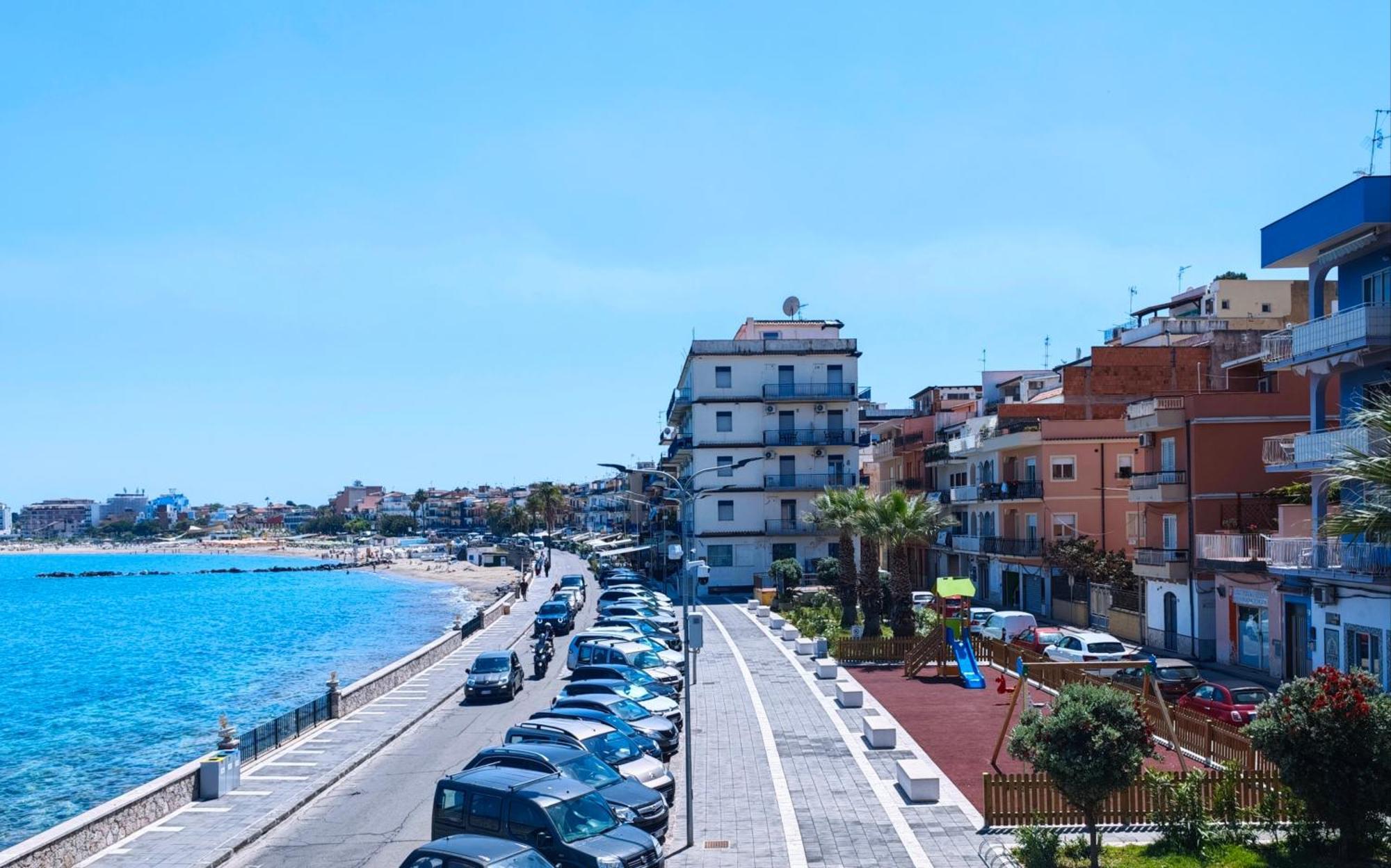 Super Panorama & Astonishing Apartment Seaview Джардіні-Наксос Екстер'єр фото