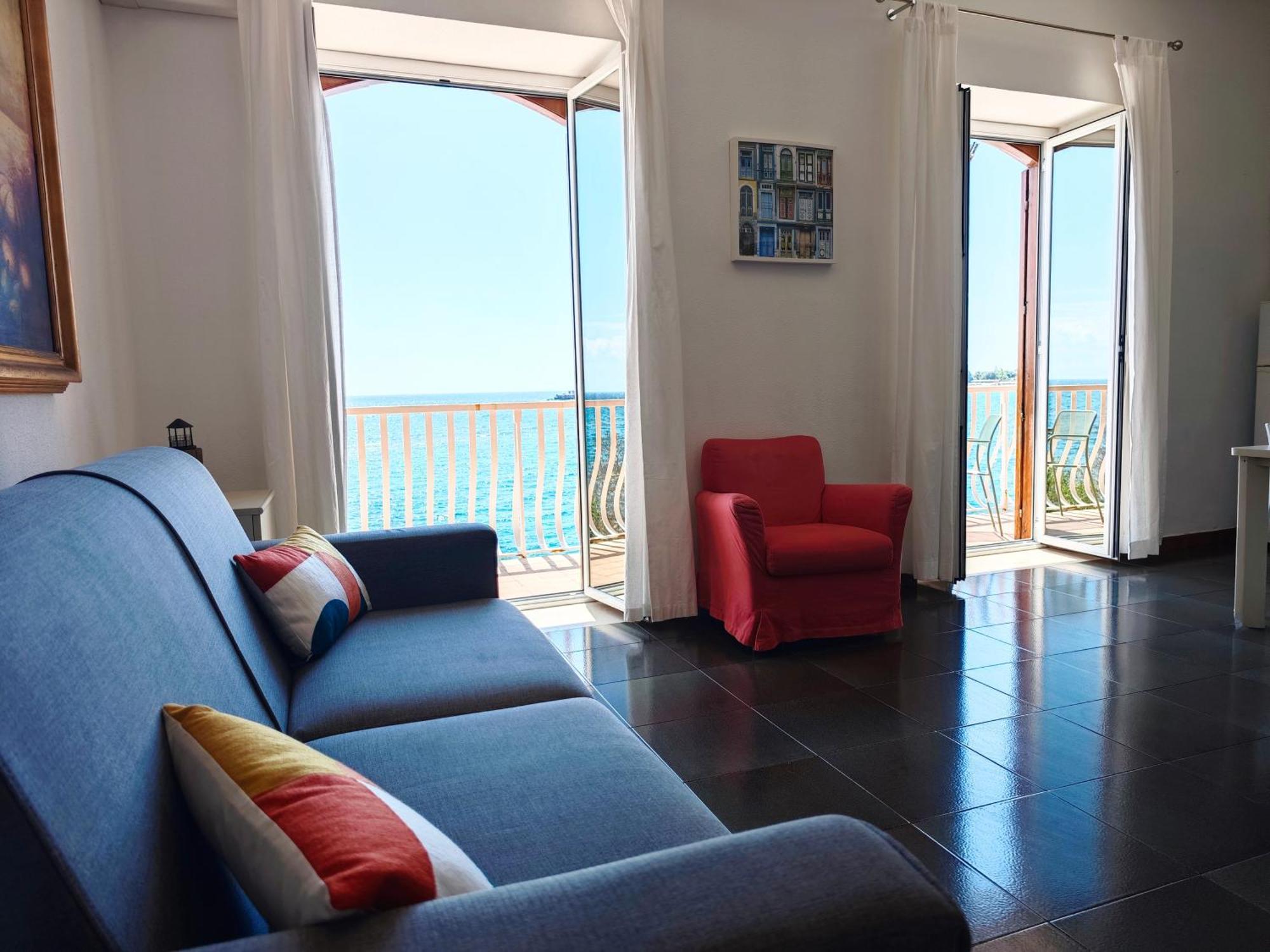 Super Panorama & Astonishing Apartment Seaview Джардіні-Наксос Екстер'єр фото