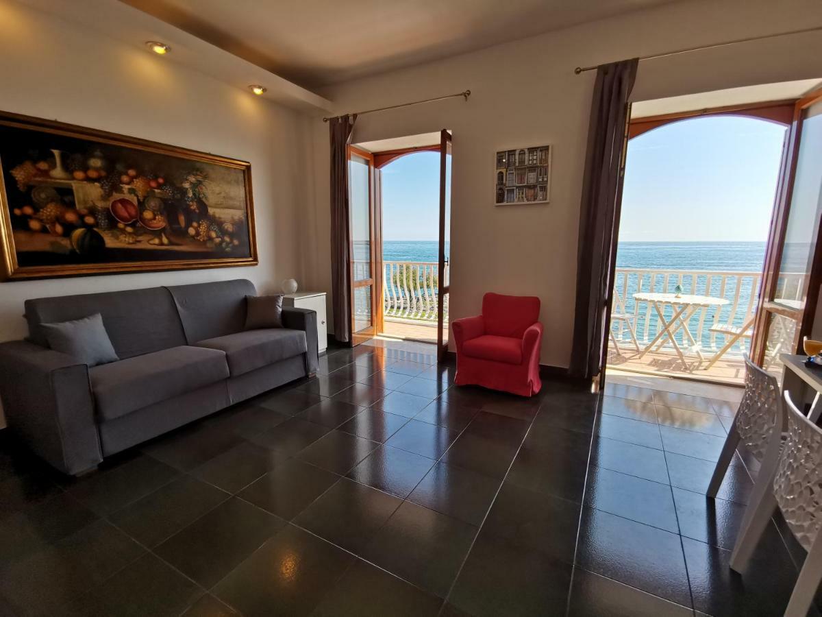 Super Panorama & Astonishing Apartment Seaview Джардіні-Наксос Екстер'єр фото
